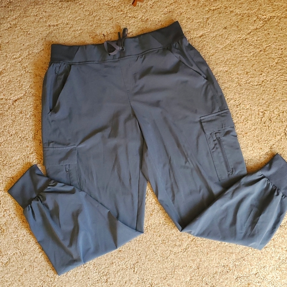 NWOT cargo joggers